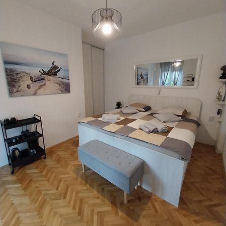 ラブ Sobe Sotic Bed & Breakfast エクステリア 写真